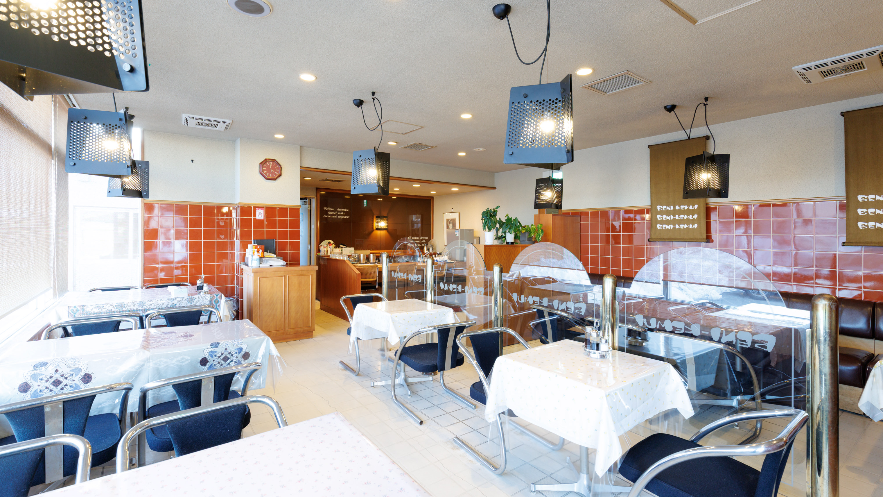 カフェラウンジ