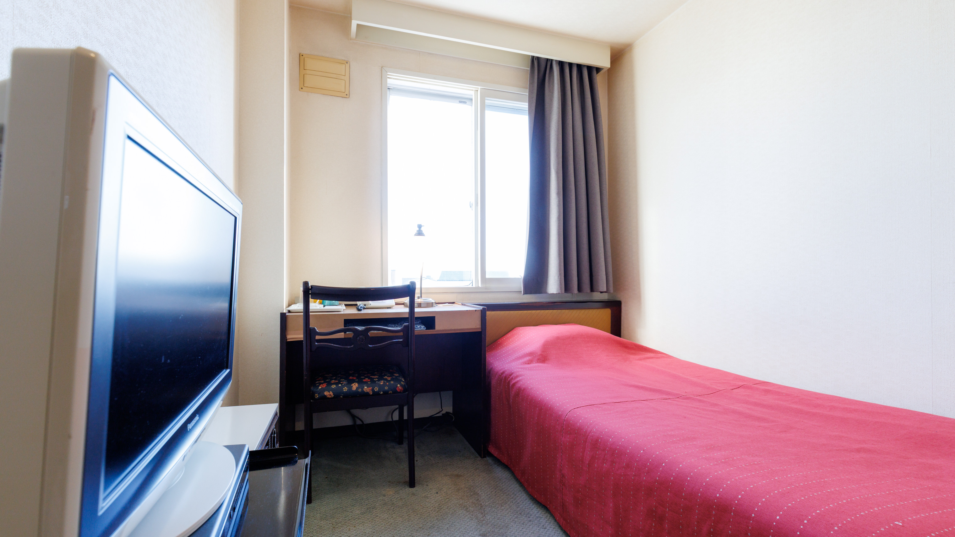 【禁煙】シングルルーム（バス・トイレ共用）