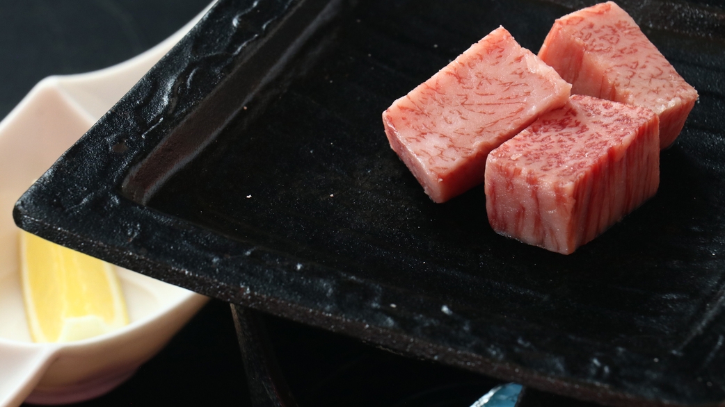 冬の味覚王『越前蟹』×海鮮焼×若狭牛♪炭火焼懐石 950g以上特特大サイズ蟹をシェアする仲良しプラン