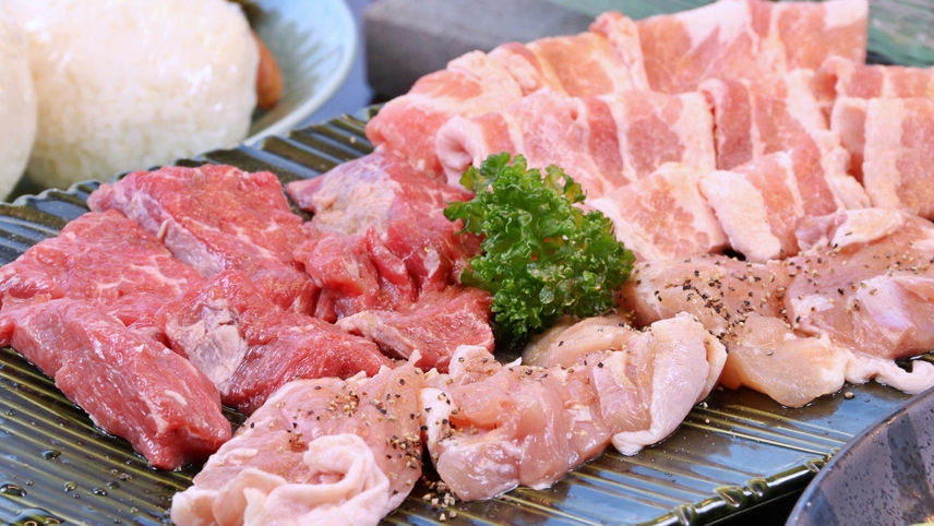 夕暮れテラスで海を見ながらまんぷくＢＢＱプラン♪お刺身＆焼ガニ付！海鮮５種×牛＆豚カルビ＆鶏の炭火焼