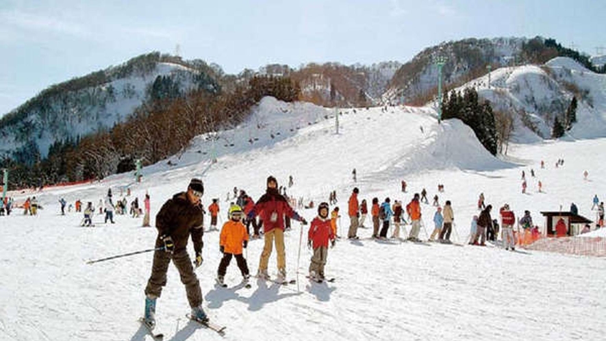 大自然のパノラマが魅力の今庄３６５スキー場へは宿から３０分、冬の福井はウインタースポーツのメッカ！