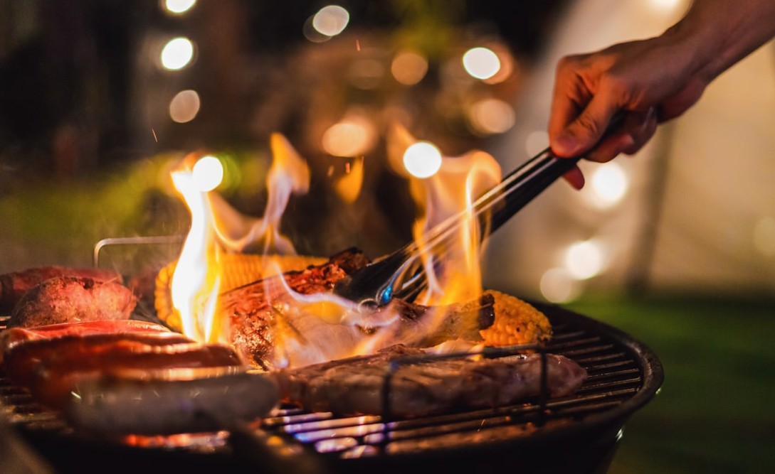 「貸切BBQプラン」展望テラスで楽しいひと時／１日１組限定！