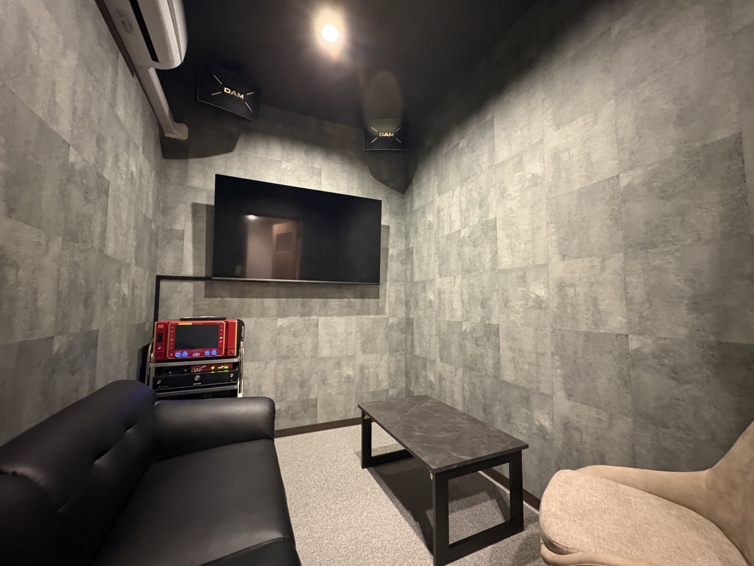 カラオケルーム