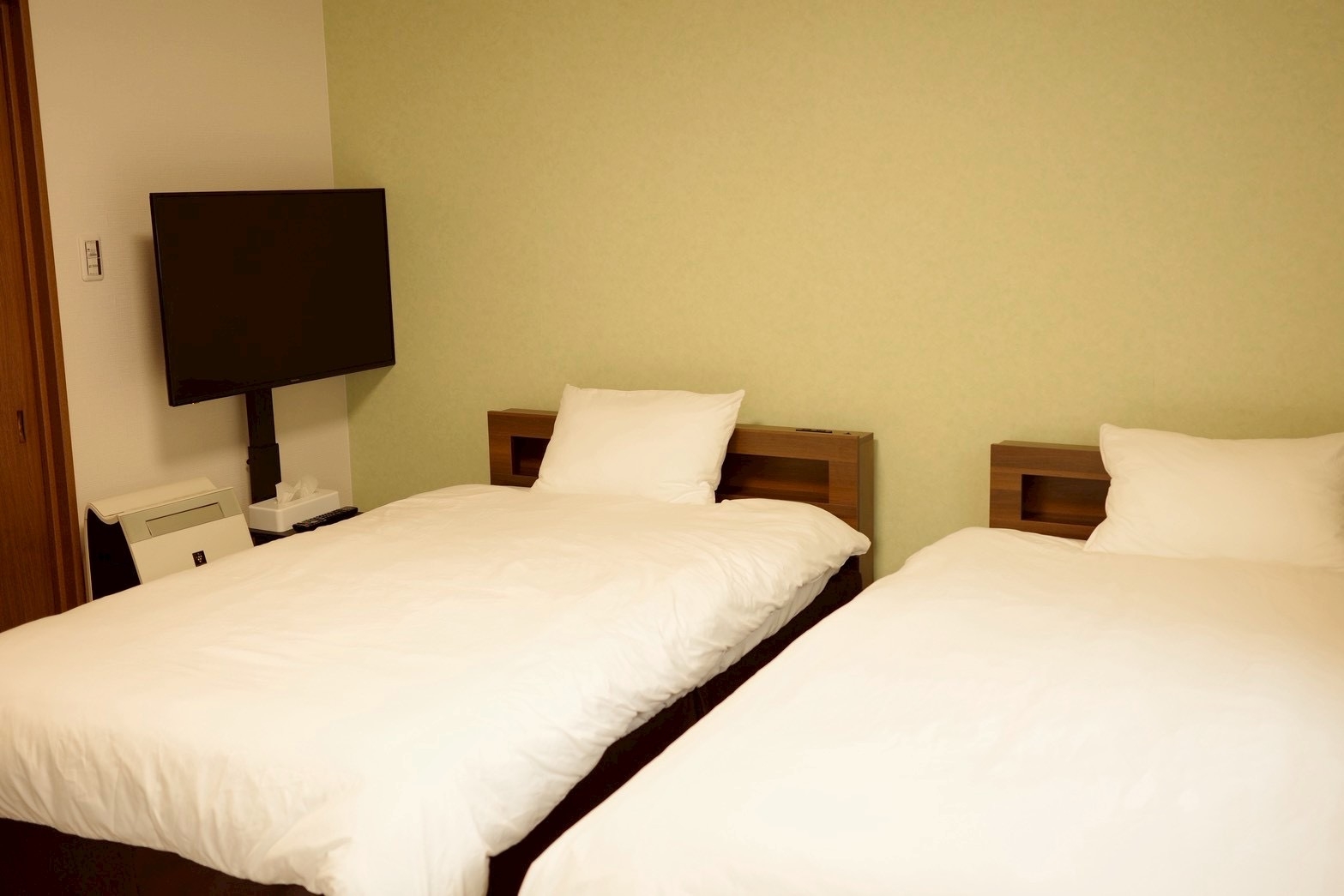 アパート一棟貸し　素泊まりプラン　奈良町徒歩圏　宿の下に居酒屋あり　乾杯ドリンク特典付き