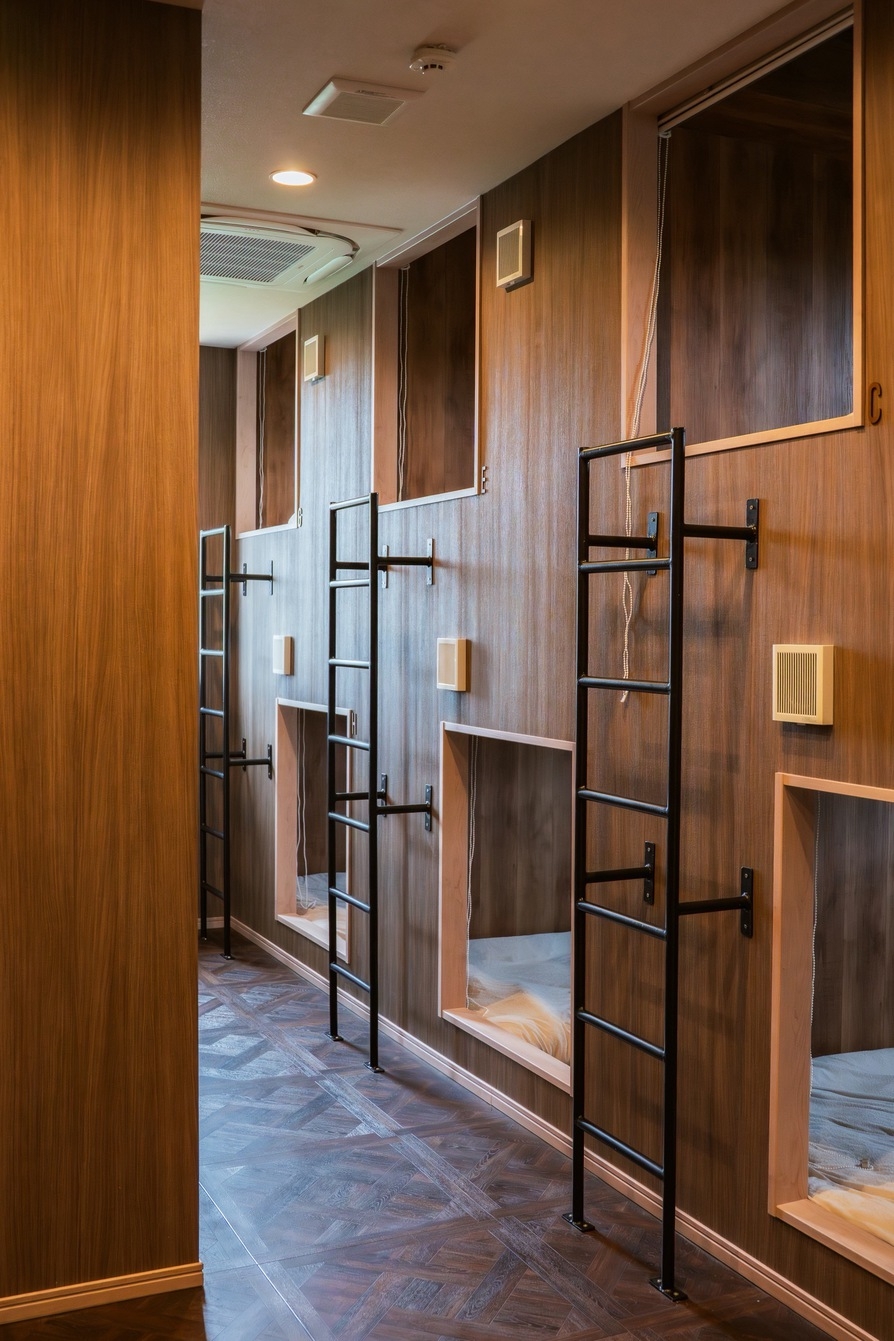 【連泊割】2泊以上でお得/男性専用スリーピングポッド