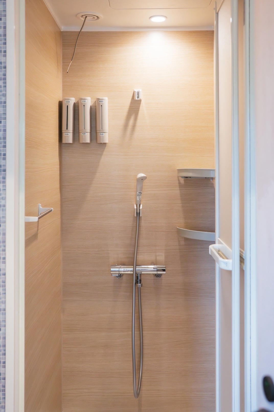 【連泊割】2泊以上でお得/女性専用スリーピングポッド