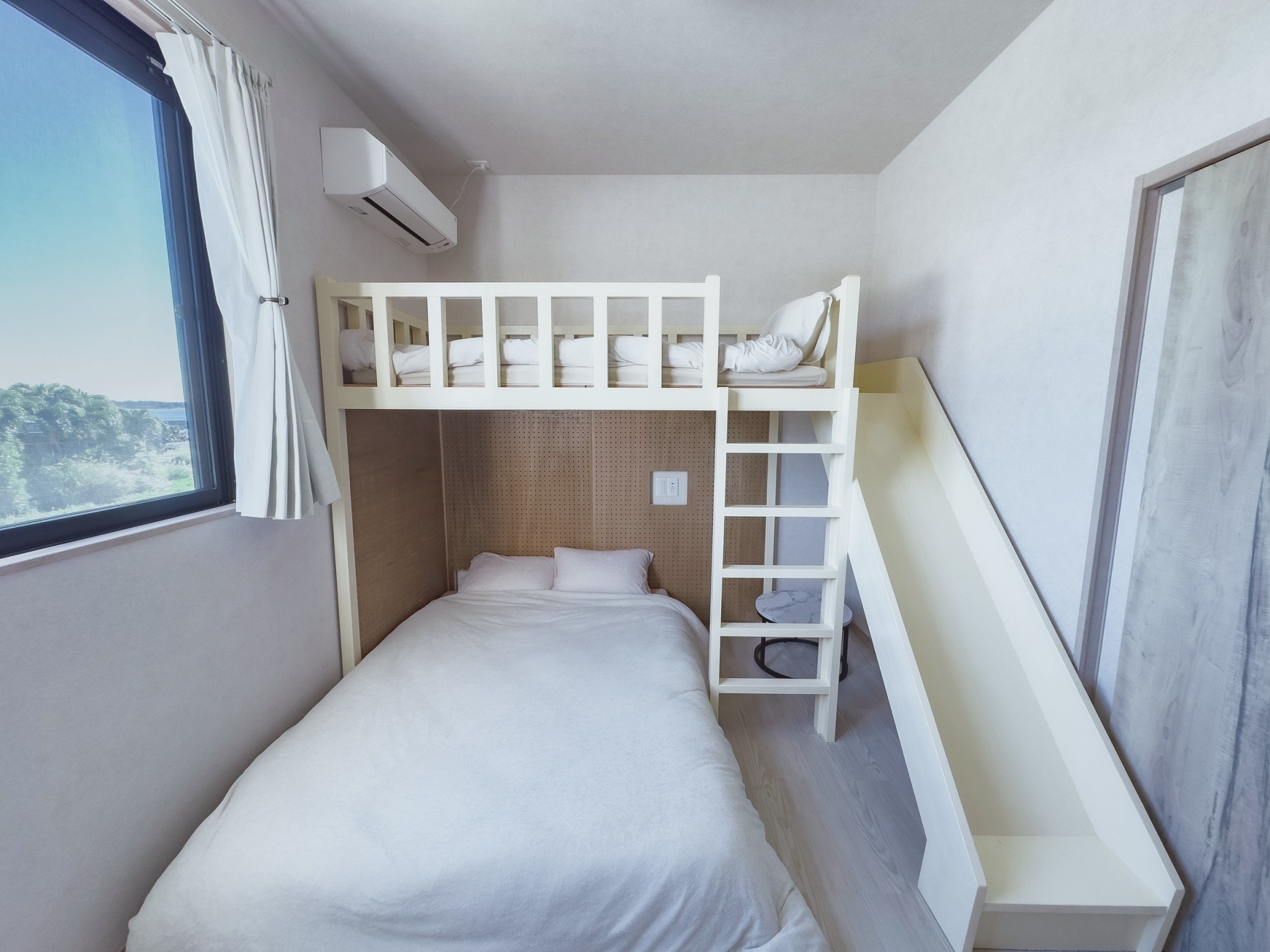 ファミリールーム２０３