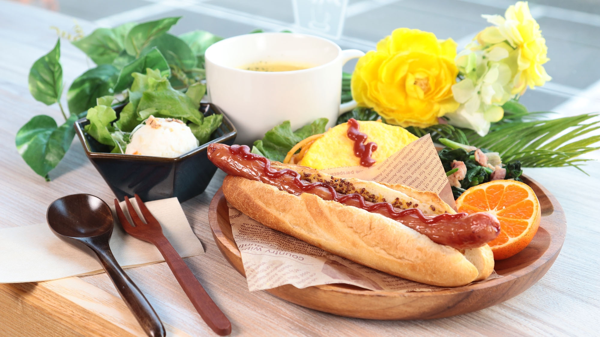 【朝食付き】海を身近に感じられる落ち着いたカフェ空間でモーニングを♪