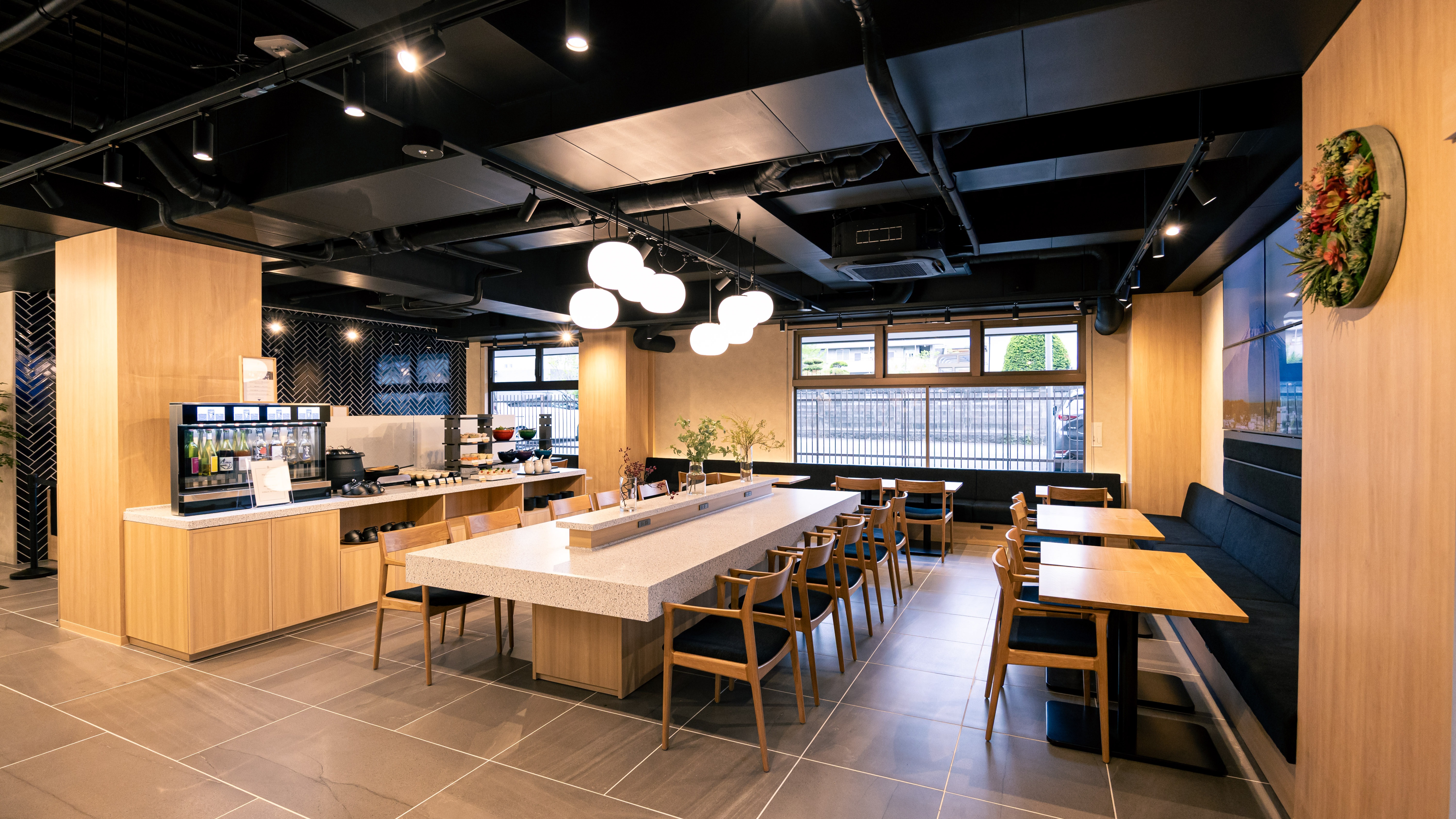 朝食会場はロビーラウンジ「織々」　※朝食時間7：00～9：30（L.O)