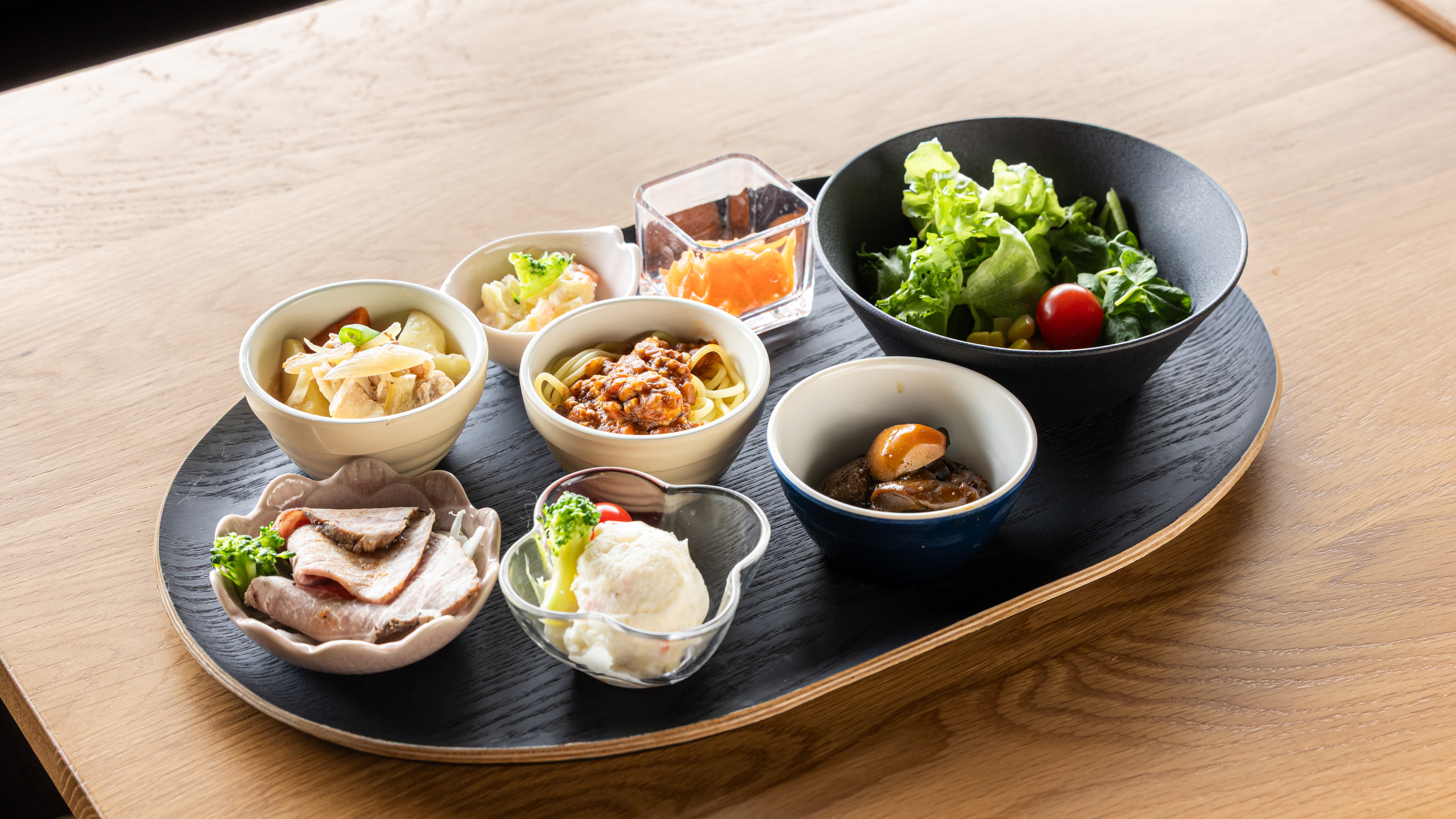 おかずだけでもお腹いっぱいに　※7：00～9：30（L.O)