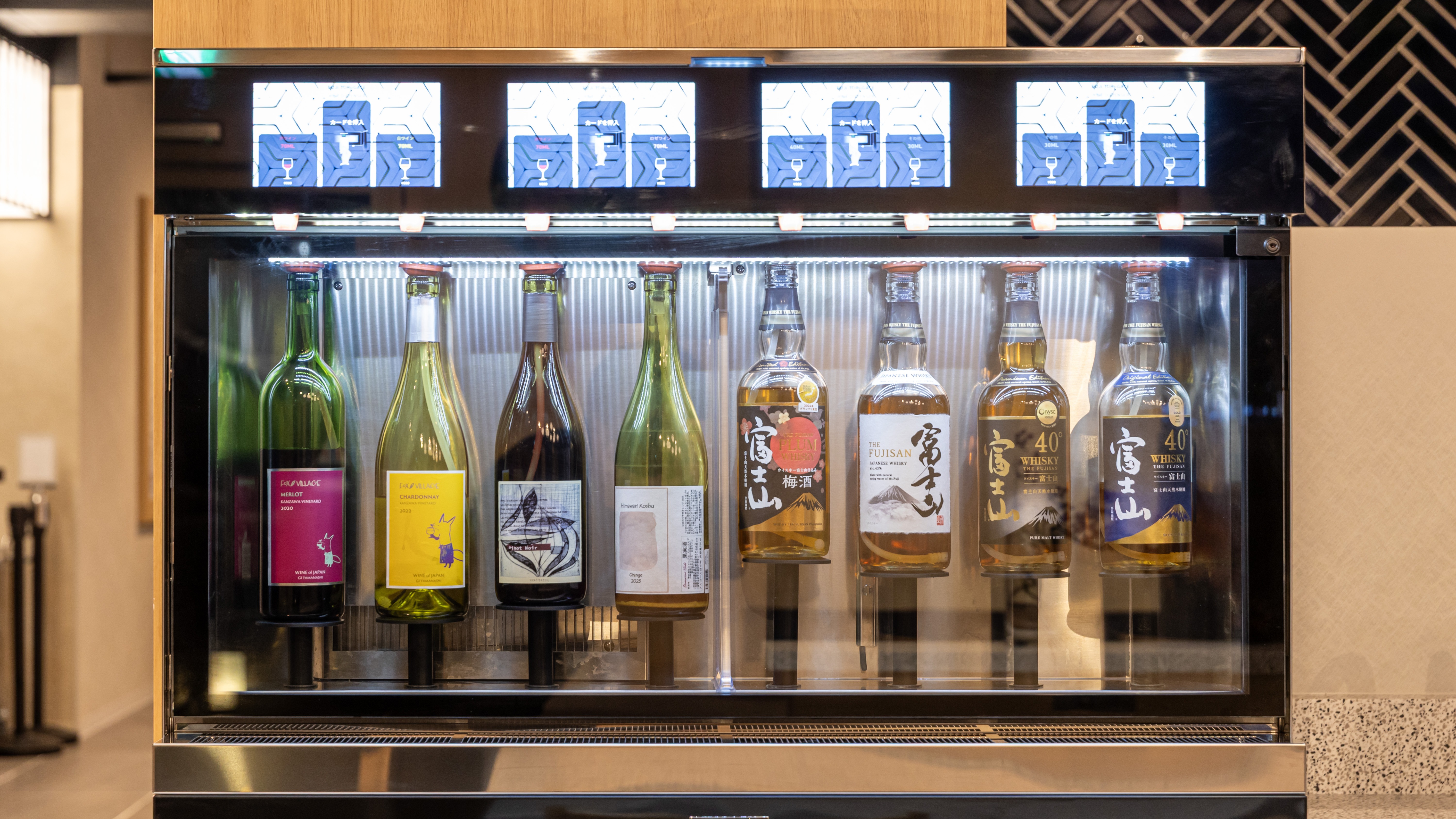 ワインサーバー（1杯500円）でお試しいただいたものは販売もございます