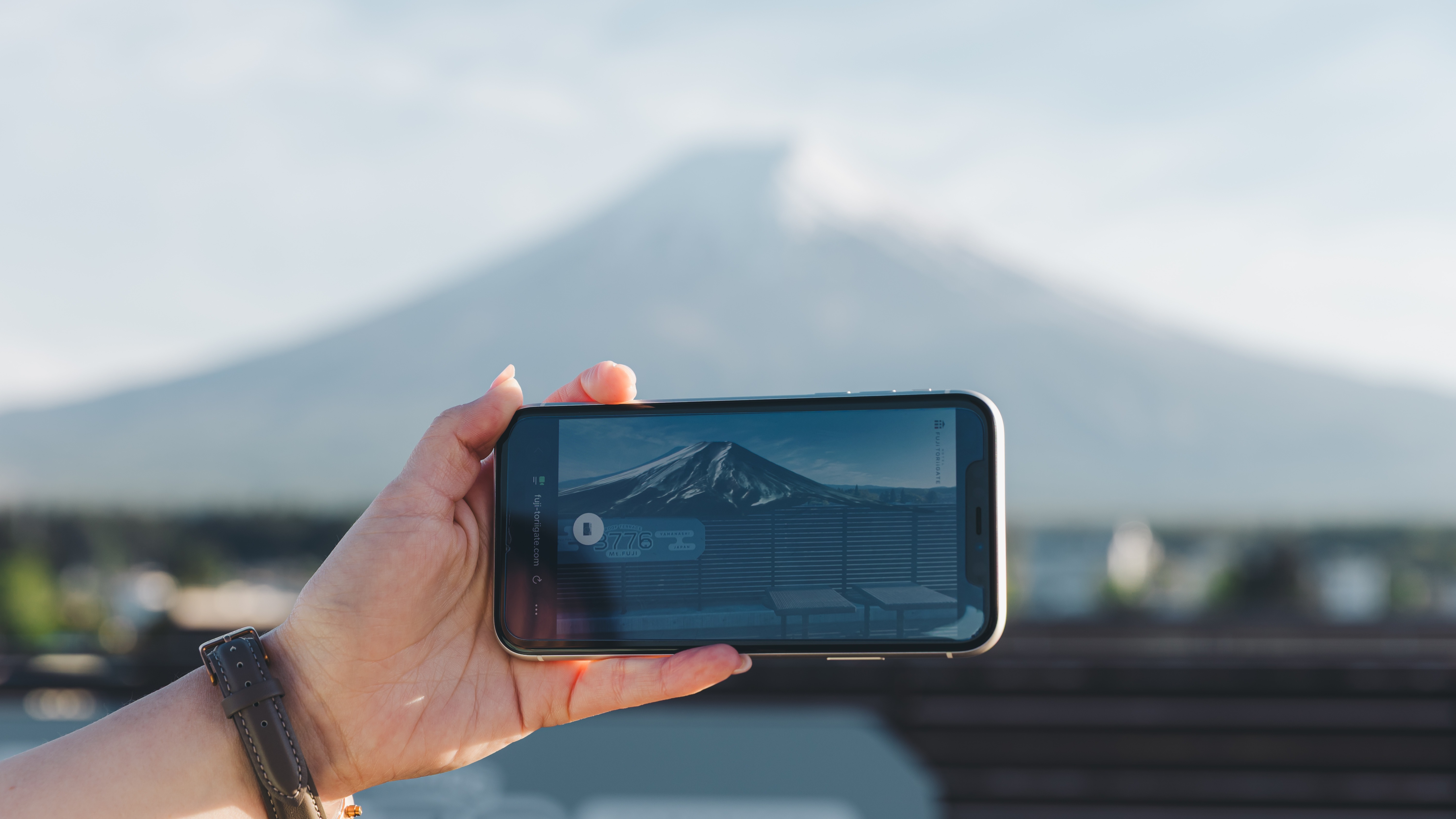 富士山が見えない日は「AR」でそこに富士山があるように