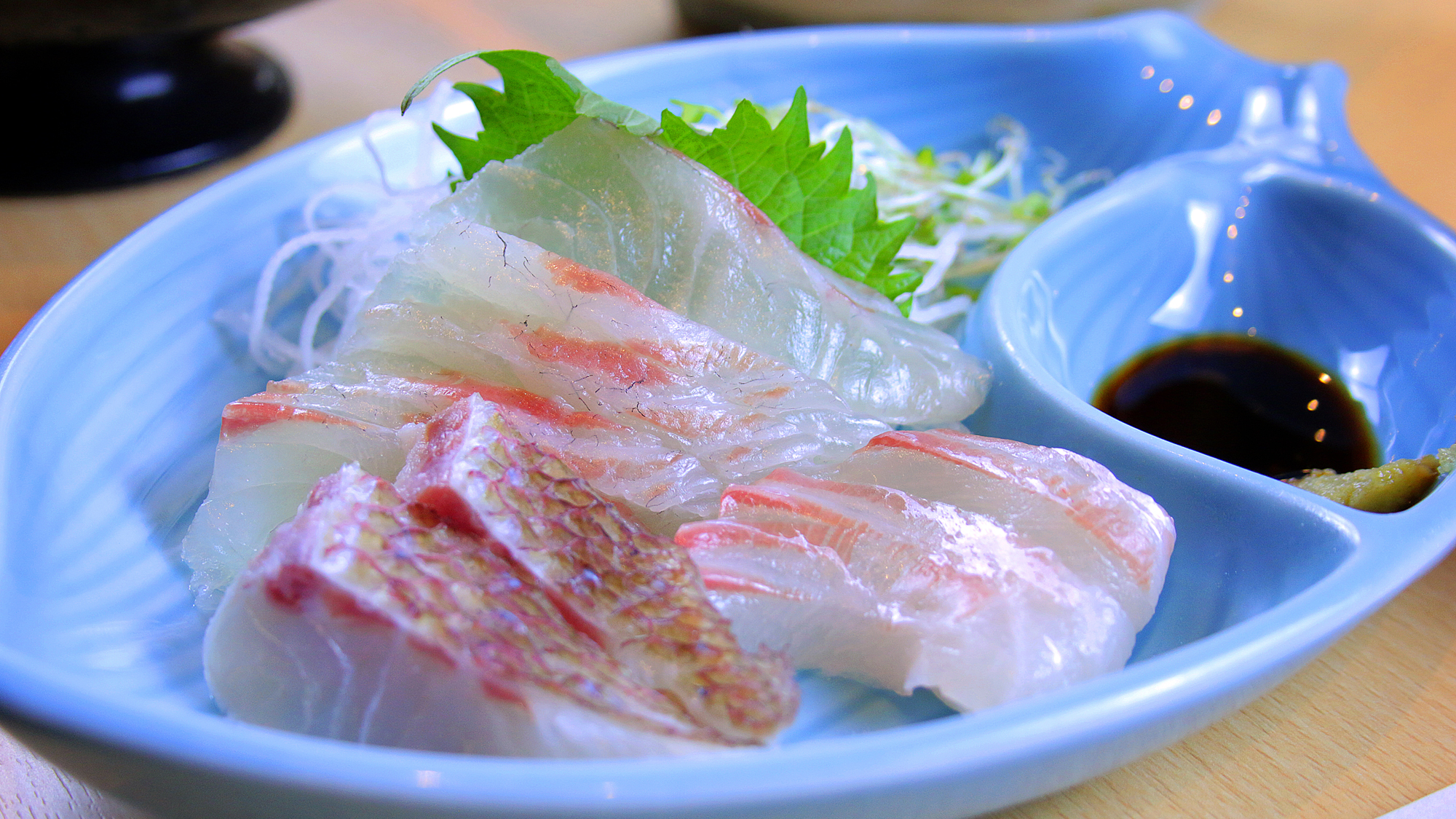 【敦賀真鯛フルコース】 しっかりと引き締まったお造り