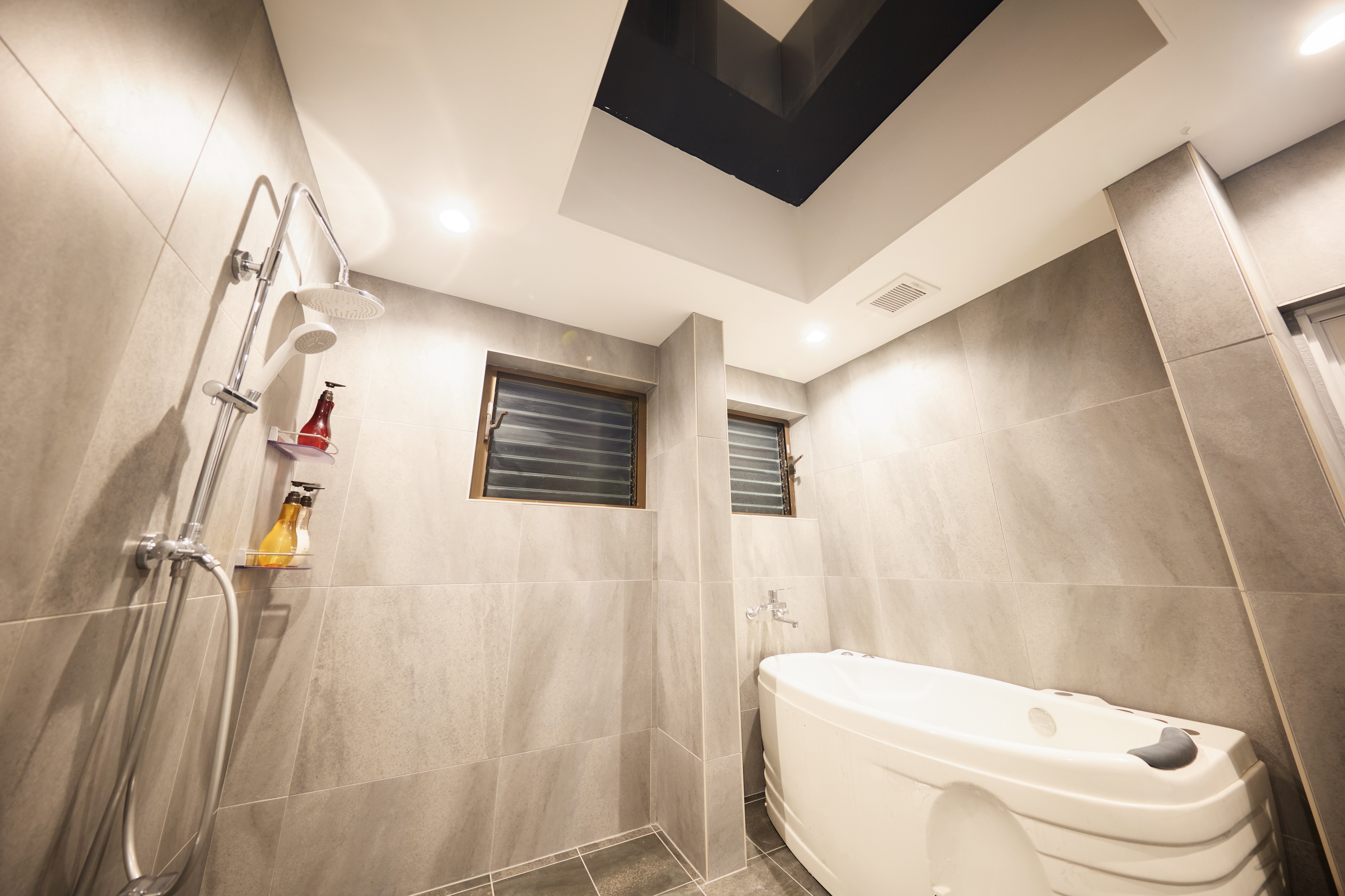 シャワールーム