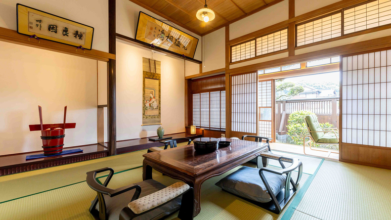 総襖絵の木造平屋建て一棟貸し（高校生以下は宿泊不可）