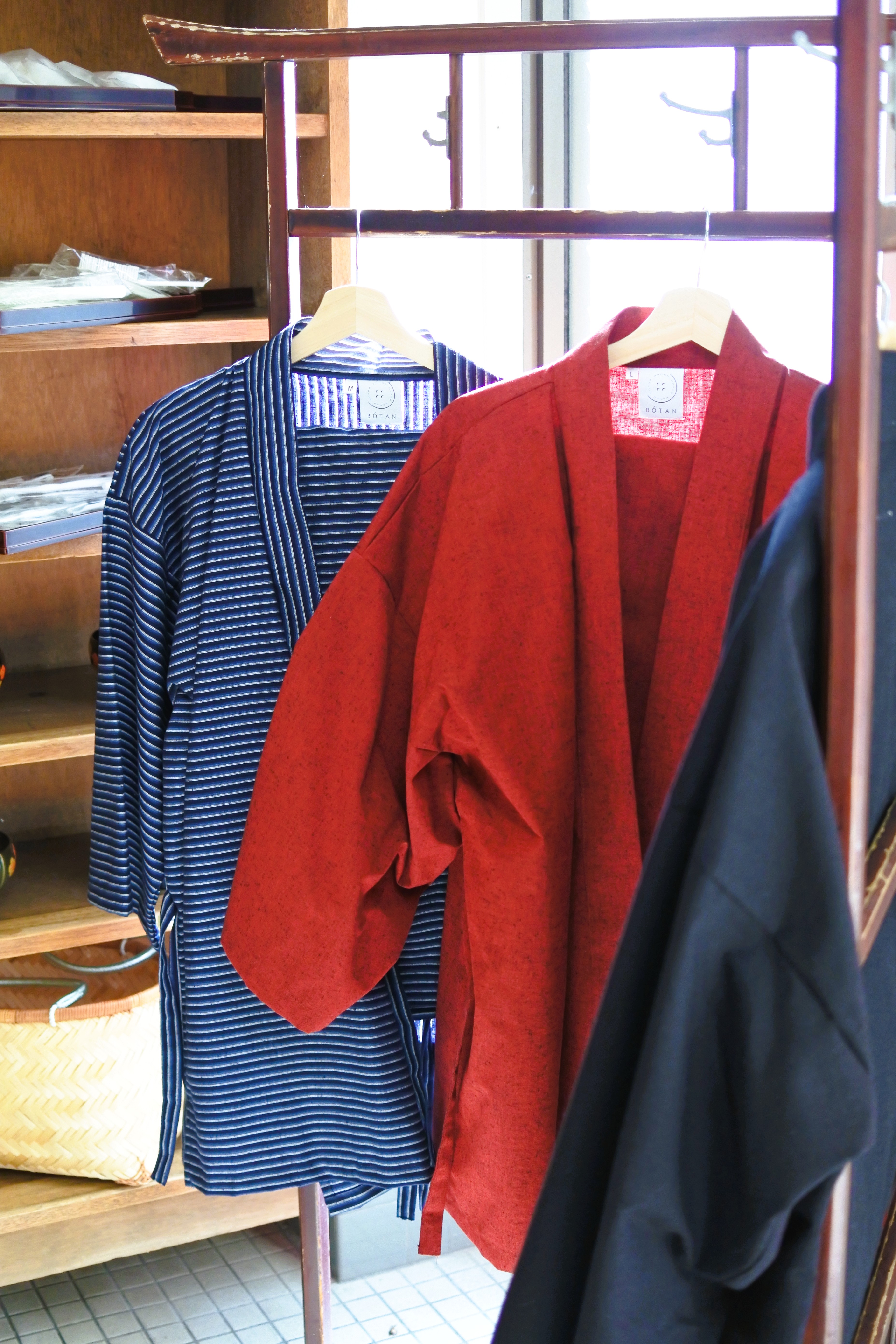 お好みの作務衣をお選びください