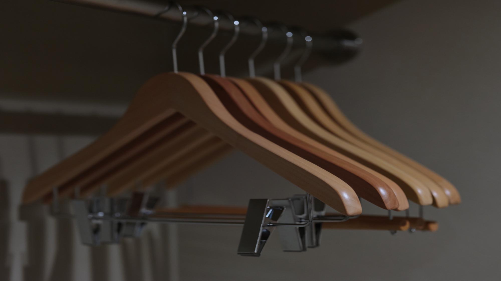 全室にハンガーをご用意しております