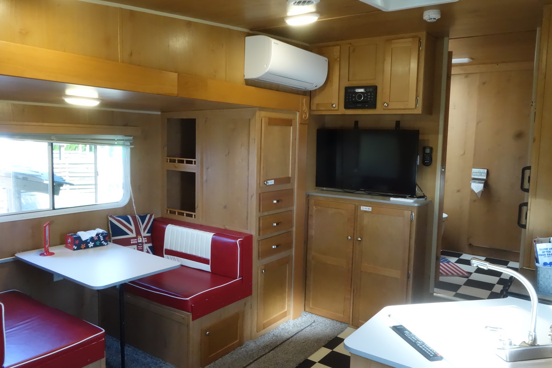 レトロ　ロング室内