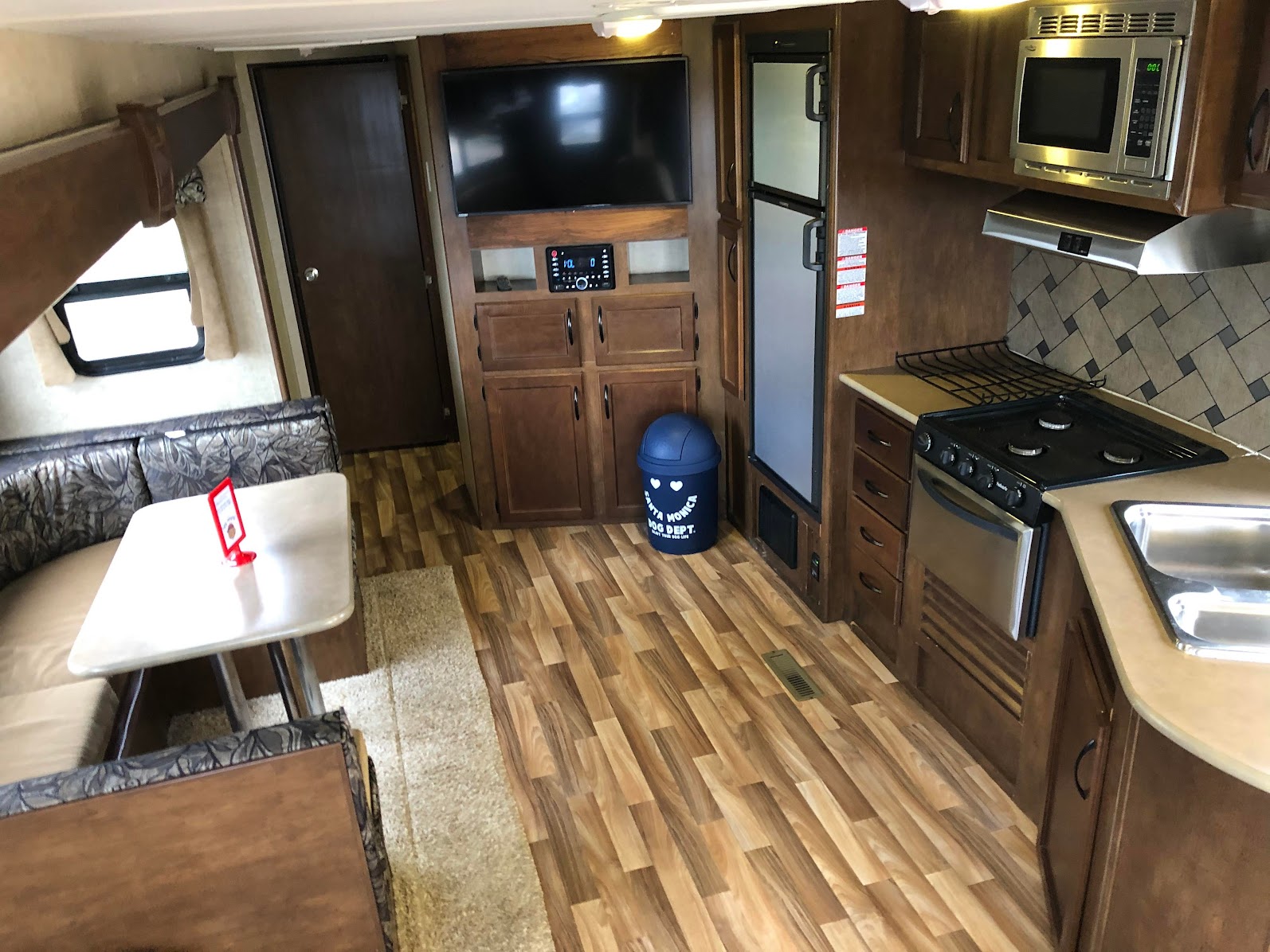 ロングトレーラー内装