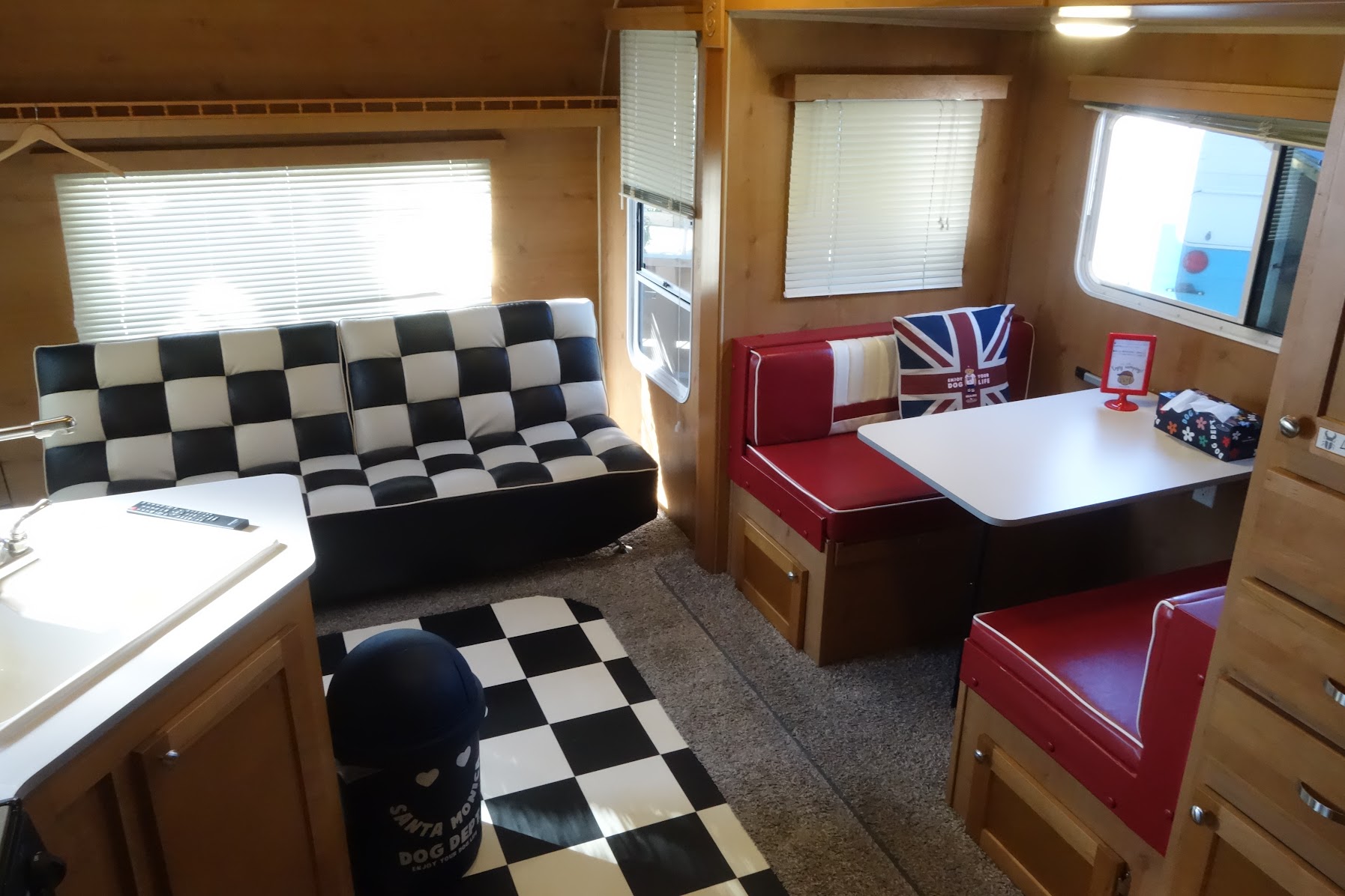 レトロ　ロング室内