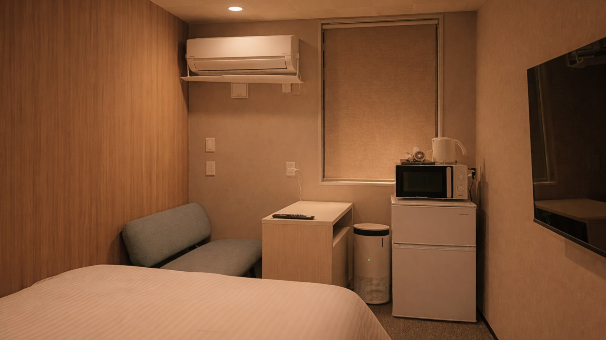 セミダブル／全室に低反発マットレス「トゥルースリーパー」を完備。（客室一例）