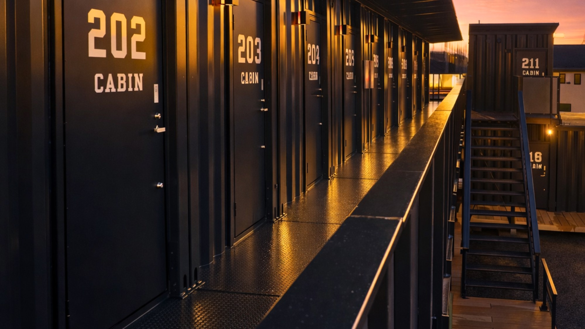 外観／ビジネスにもレジャーにも。機能性と遊び心を兼ね備えた新感覚ホテル。