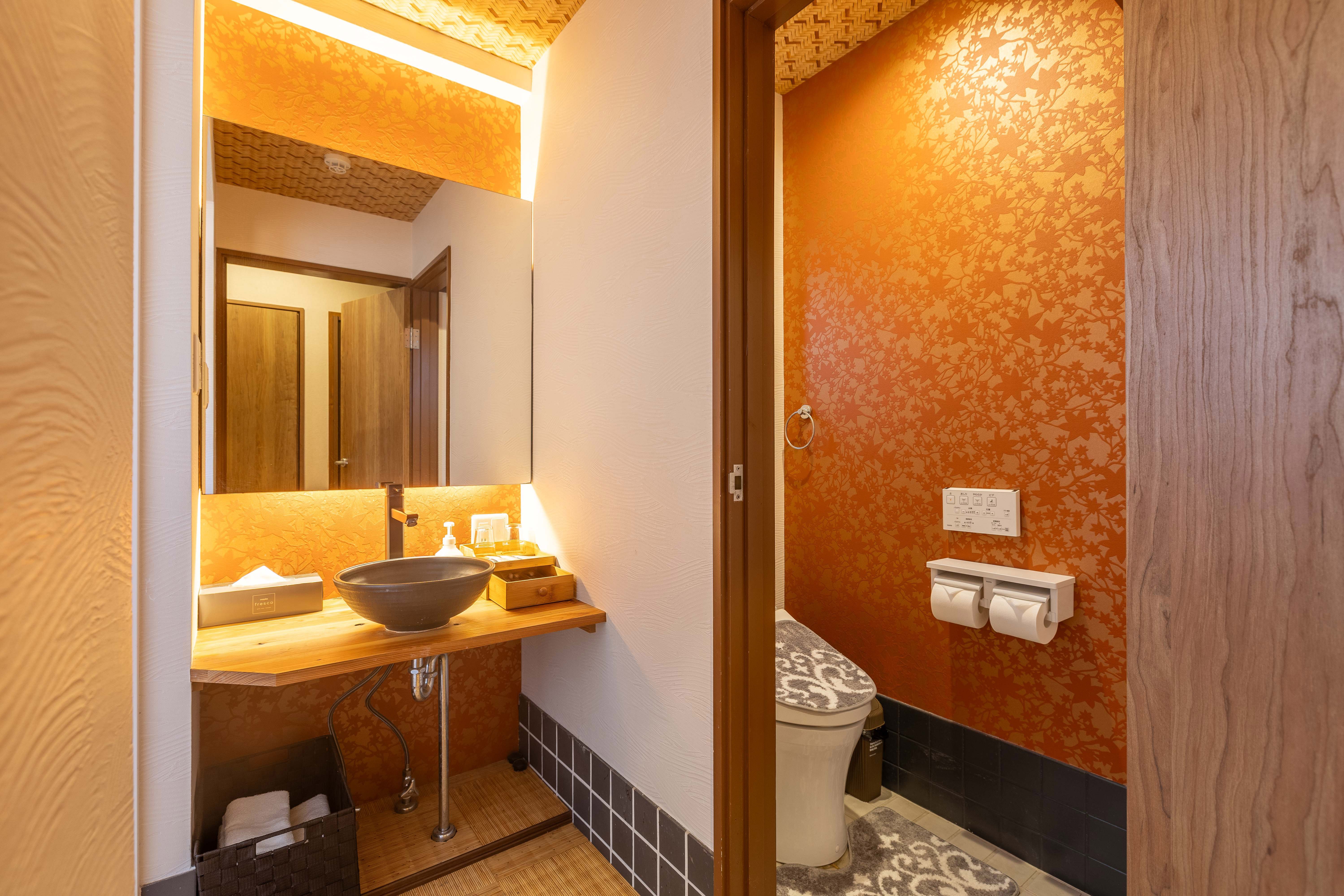 トイレと洗面台