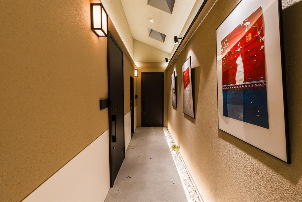 正面玄関の廊下