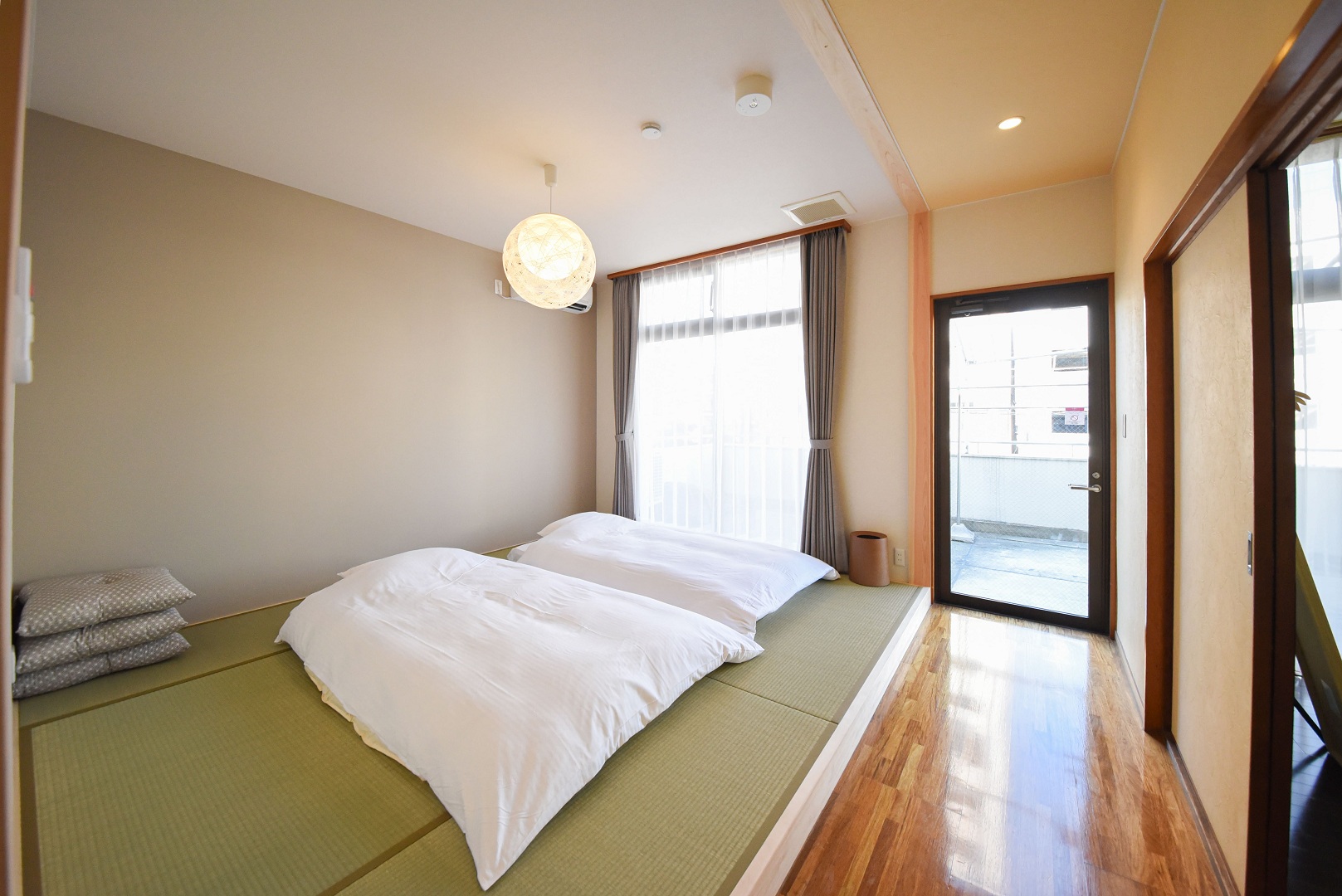 Room4