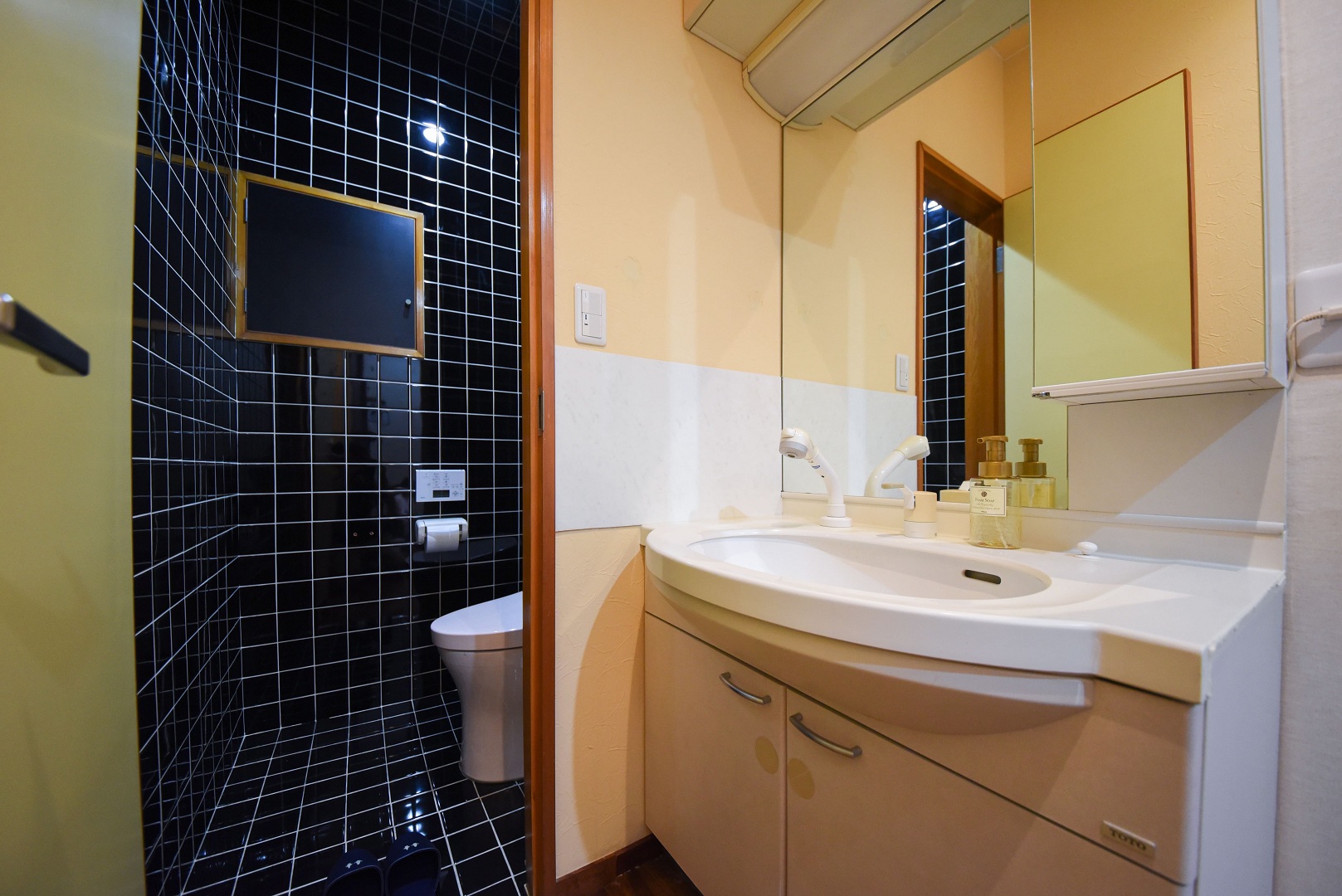 Room4
