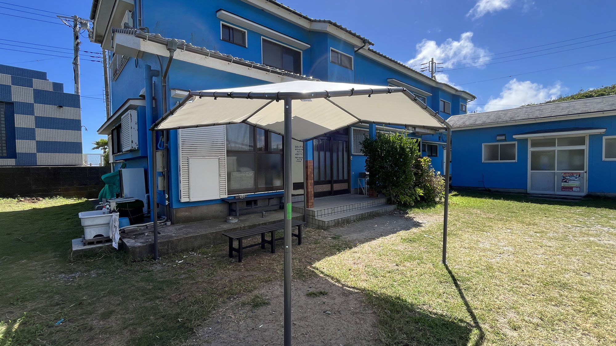 【別館BBQスペース】全天候型の快適さ！屋根付きBBQスペースが大人気*