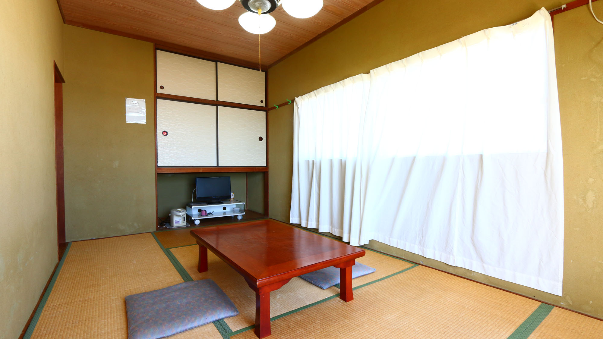 【別館客室】和室7.5畳の客室の一例*