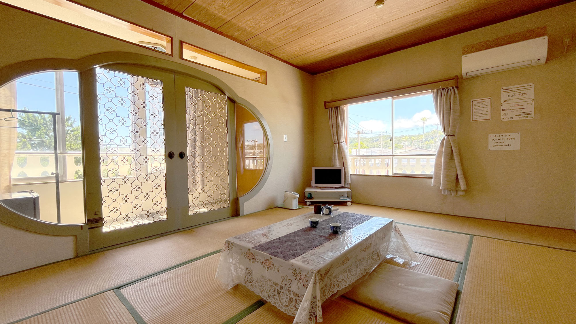 【本館客室】和室10畳の客室の一例*