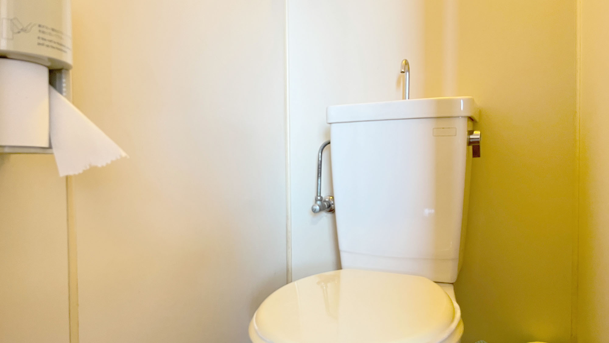 【本館客室】和室8畳の客室の一例　バス・トイレ別々付き*