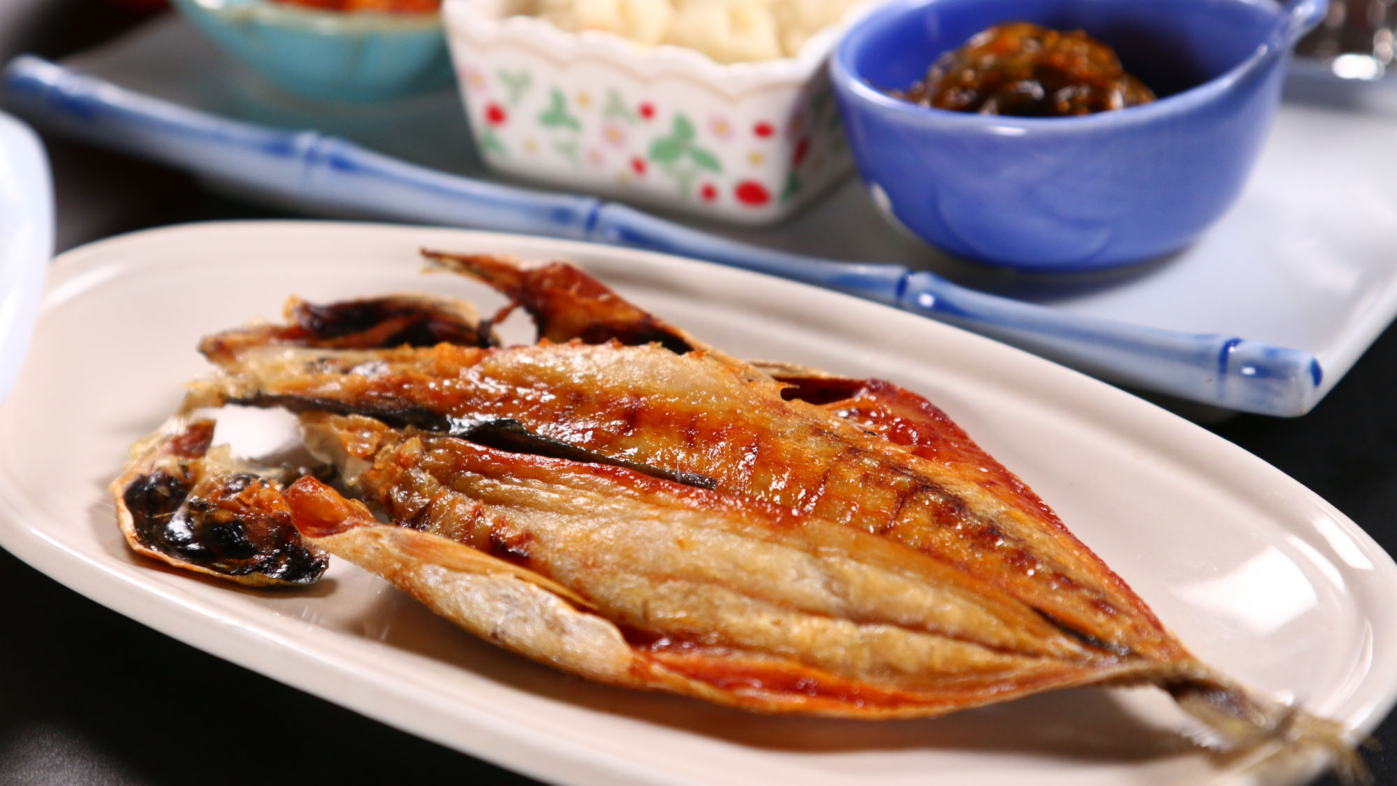 【朝食】和朝食の一例　焼き魚*