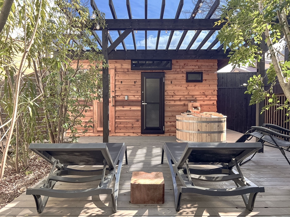 【サウナイキタイ】プライベートサウナで気のあう仲間と気兼ねなく大満喫！（水着着用）