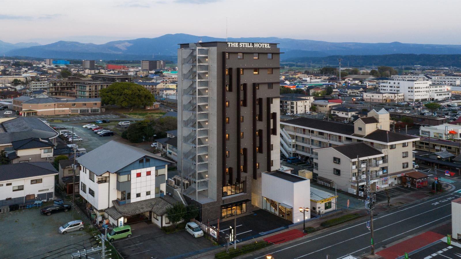 【楽天限定】【レンタカー付】15時〜翌14時まで最大23時間利用OK＜無料朝食付＞