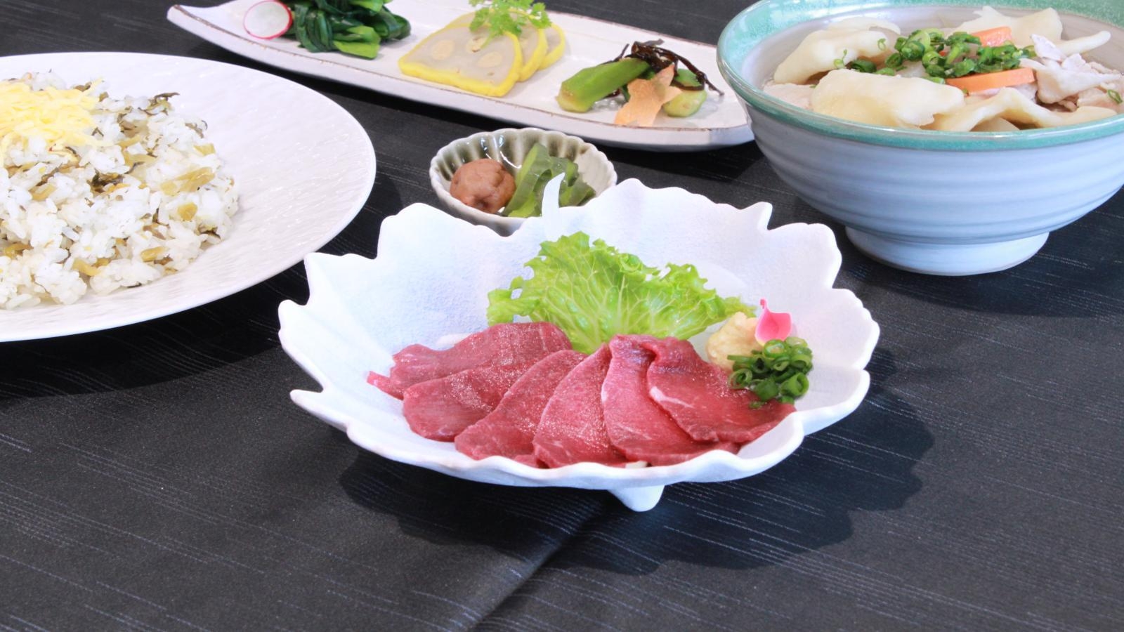 【朝夕2食付】1日9組様限定！熊本の味覚「馬刺し」を味わう郷土料理プラン＜無料朝食付＞