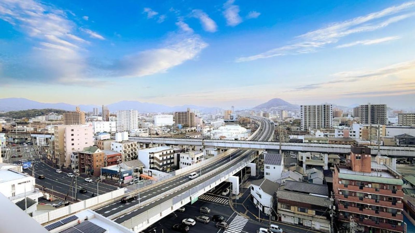 施設から眺める、朝日が照らす絶景