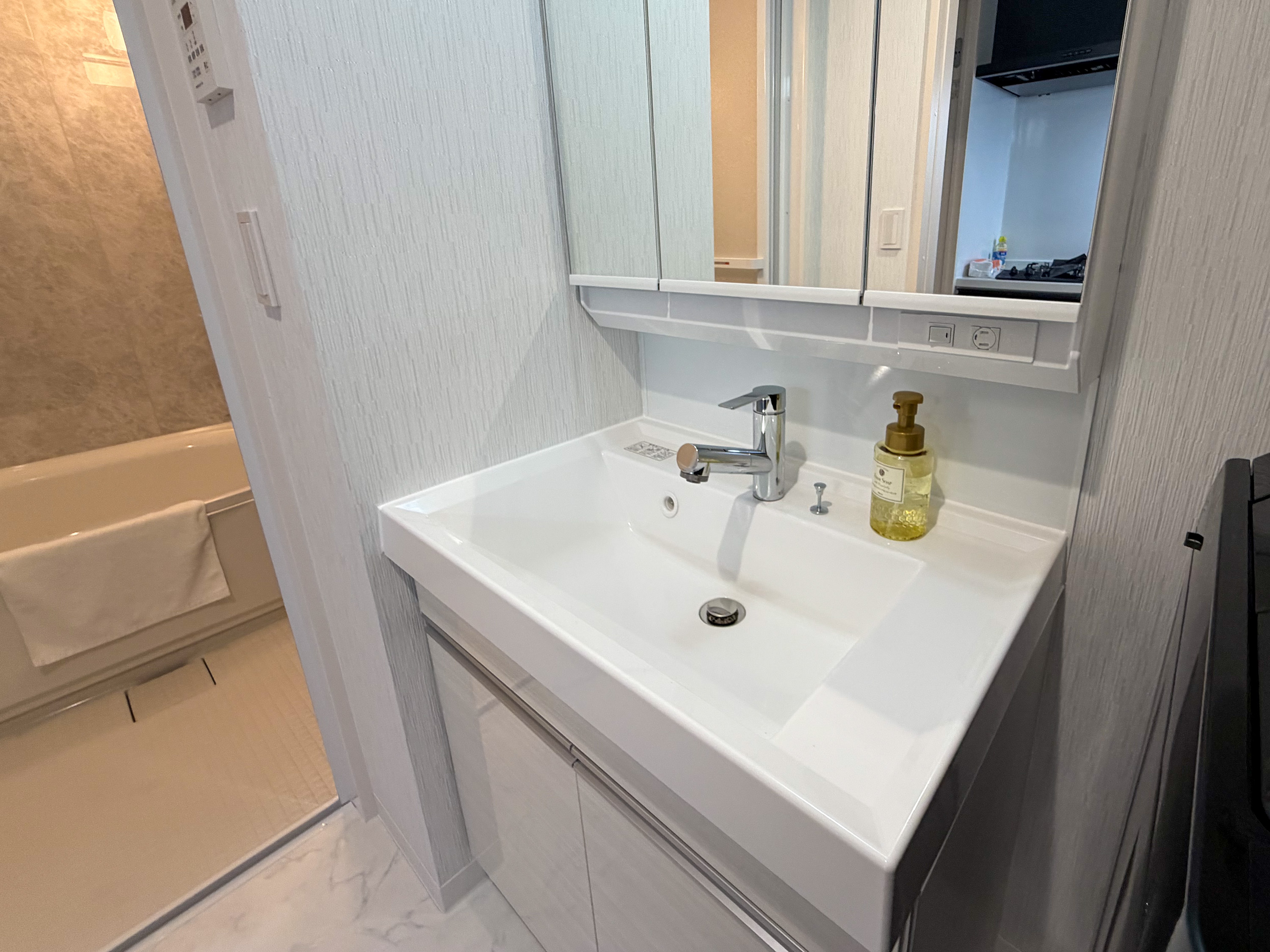 202・302・402・502・602・702号室（同タイプ）  