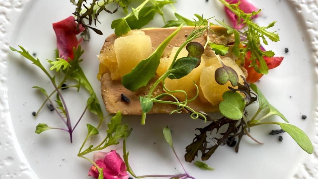 【夕朝食付き】地元食材盛りだくさん！鹿のや定番フレンチスタンダードプラン