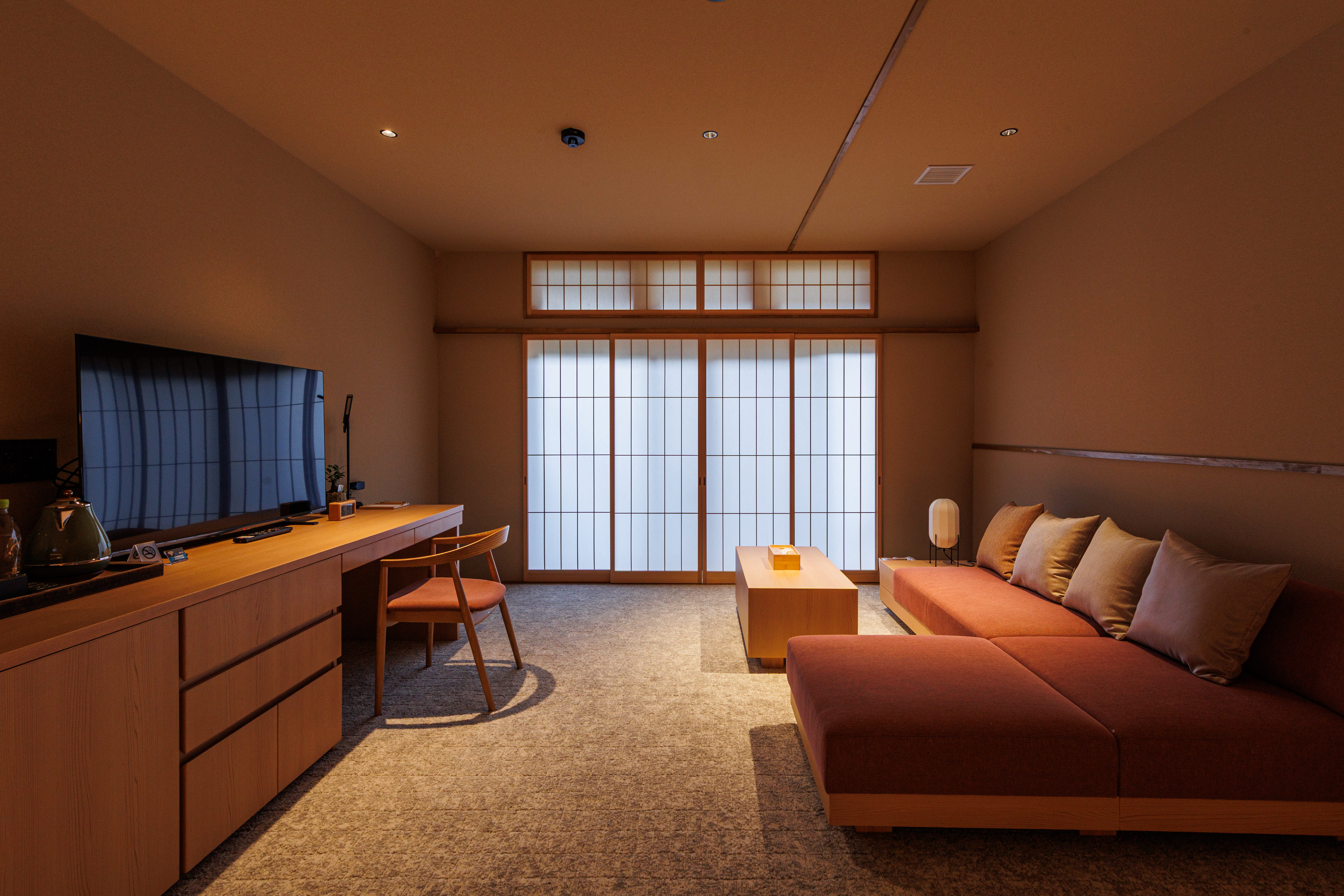 ジュニアスイート　　　　　　　日本の中庭ビュー②