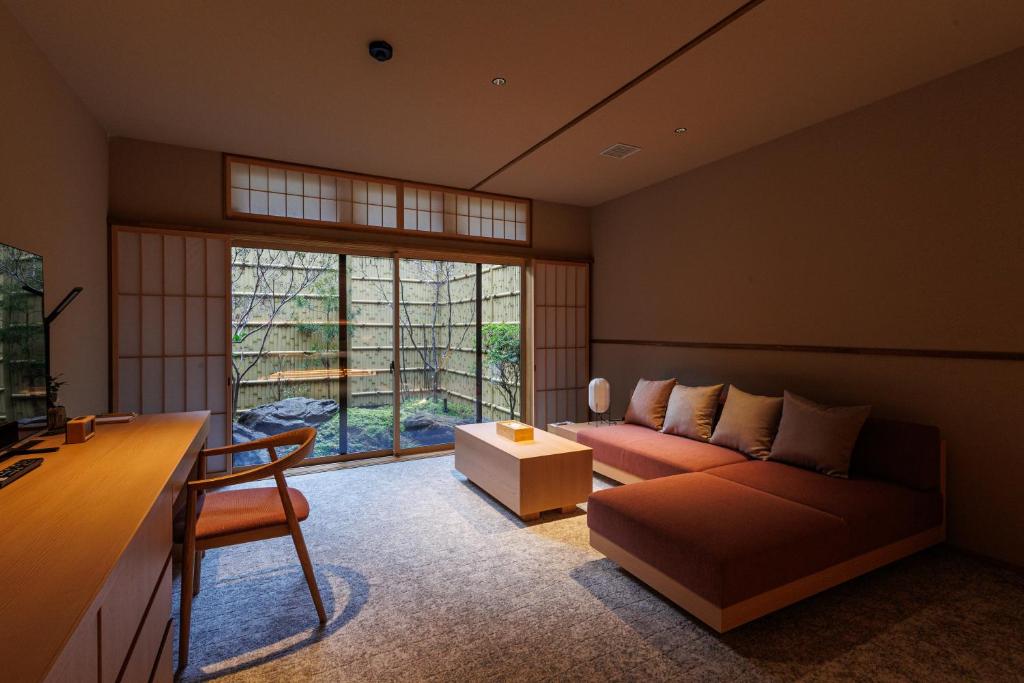 日本の箱庭のある部屋