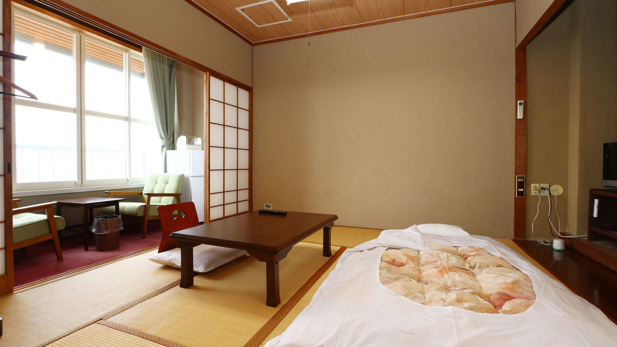 客室_和室8畳布団_御神火 