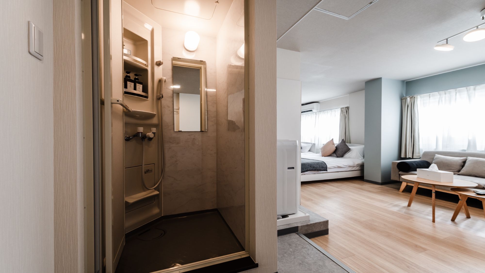 【ツインルーム（キッチン・シャワー・トイレ付）205室】シンプルで使いやすいシャワールーム。