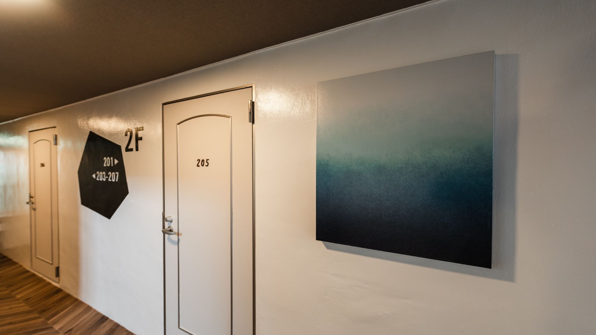 【2階】どこを切り取っても絵になる空間が、旅の思い出をより鮮やかに彩ります。