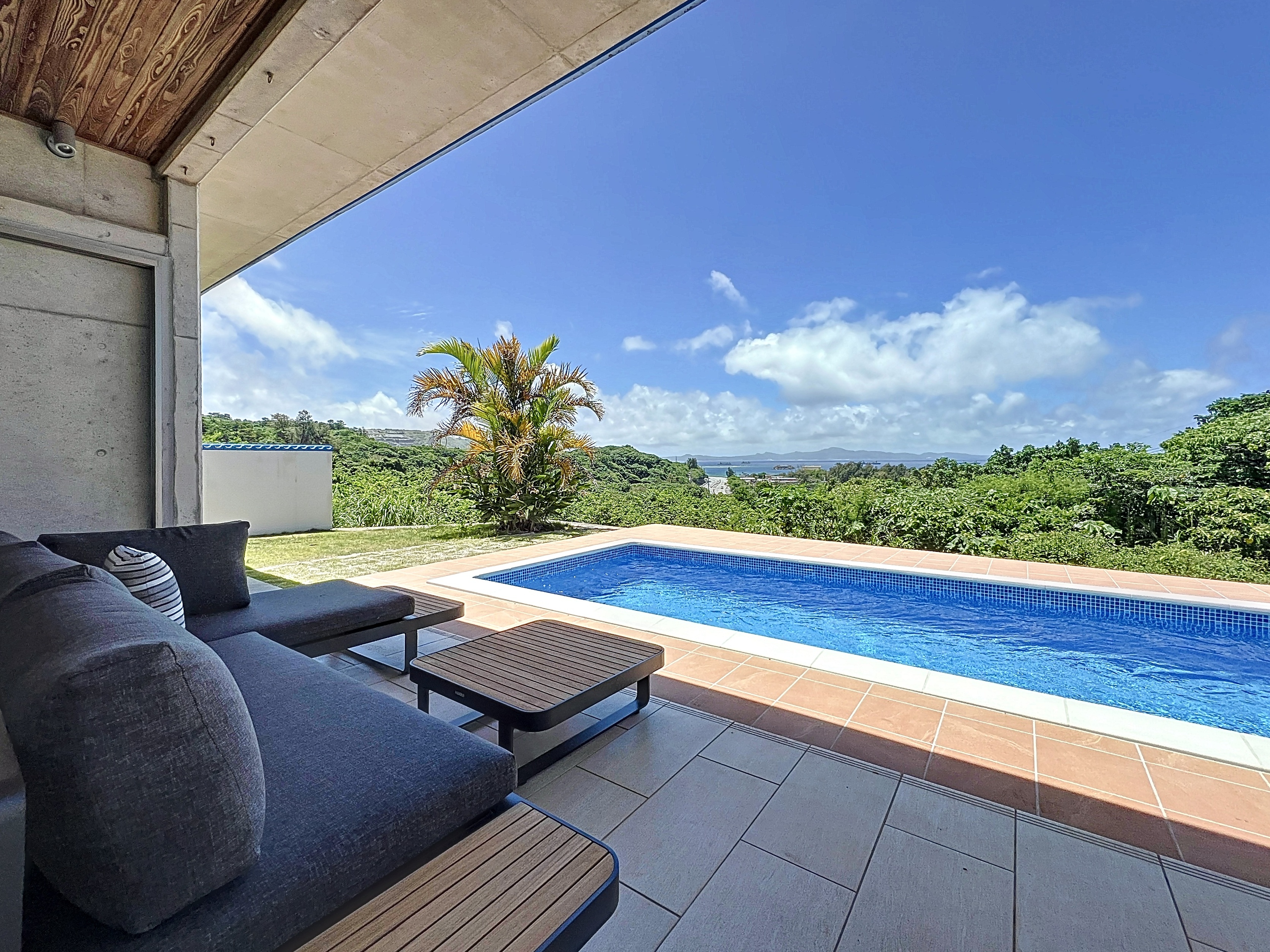 バルコニー・プライベートプール