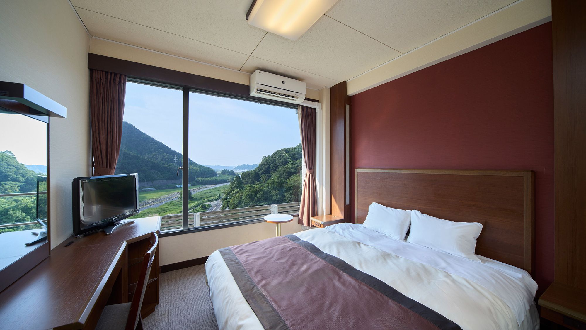 〇セミダブルルーム