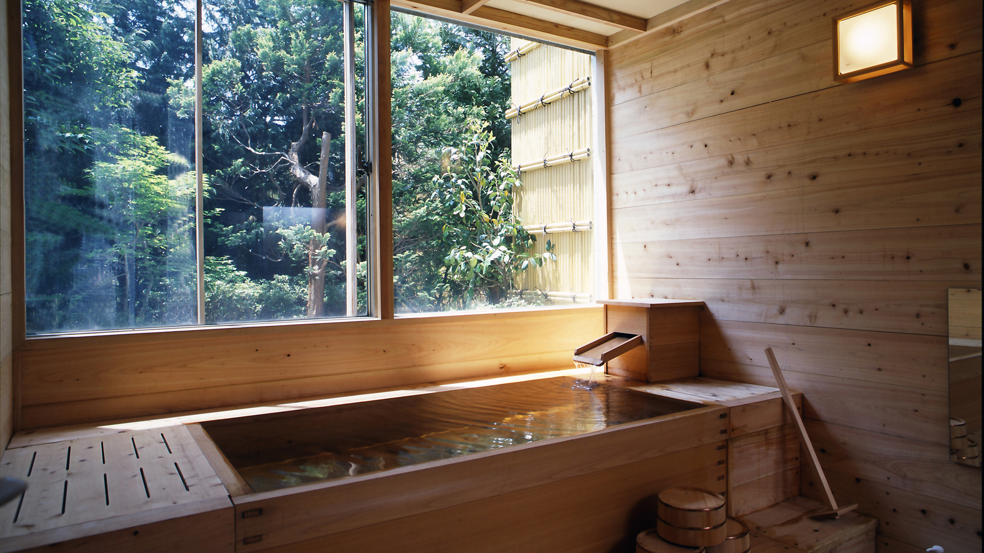 ◆檜の香り漂う貸切桧風呂