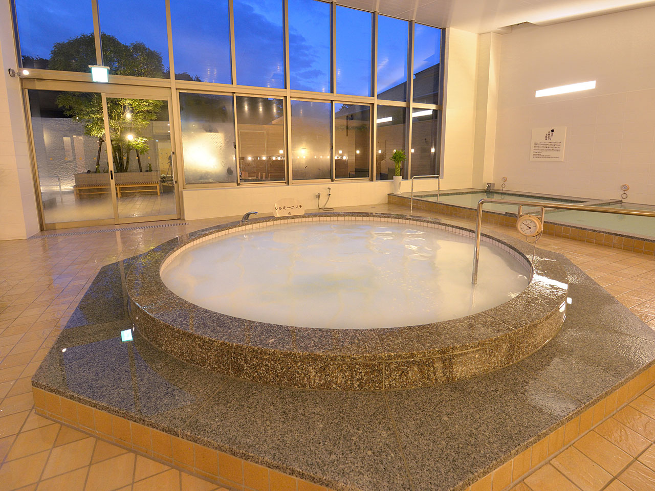 女性浴場 シルキー風呂